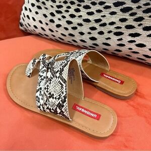 Unionbay Royal UJ0RYL72 Snake Print Crisscross Slide Sandals Neutral 6.5M